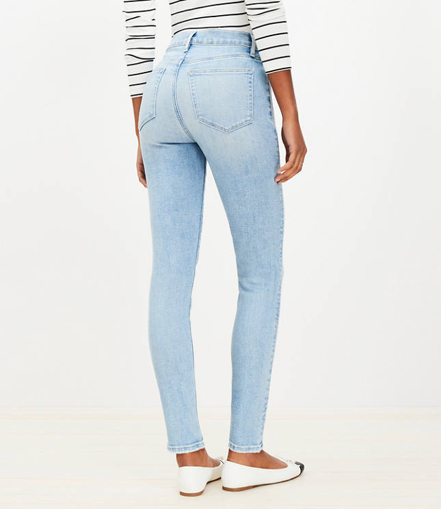 Petite High Rise Skinny Jeans Light Wash