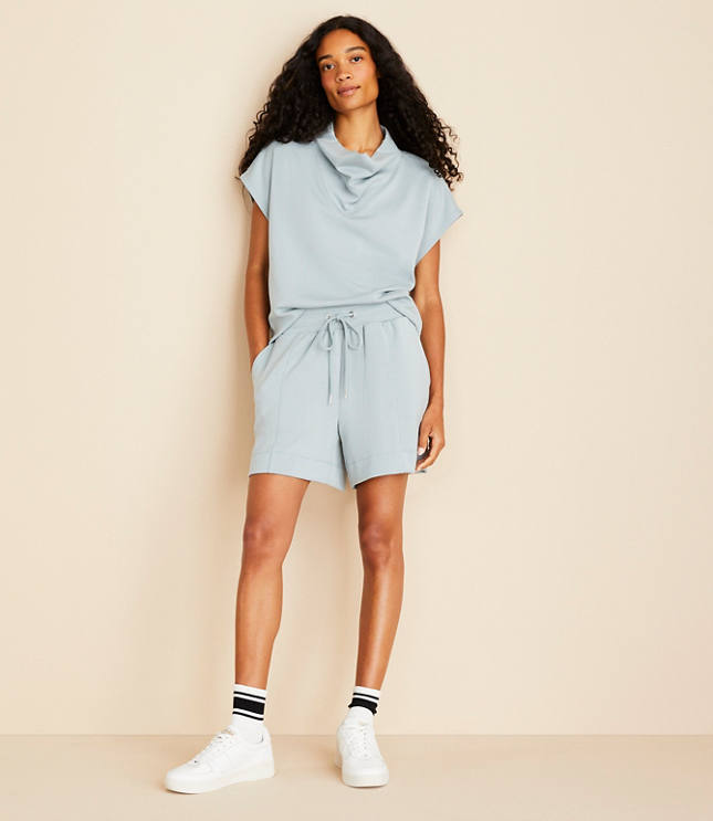 Lou & Grey Seamed Scubasoft Drawstring Shorts