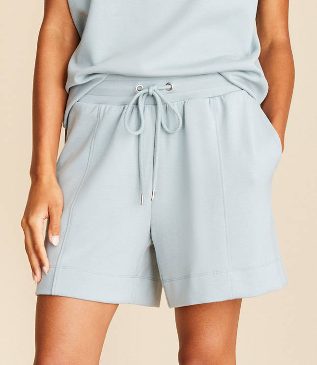Lou & Grey Seamed Scubasoft Drawstring Shorts