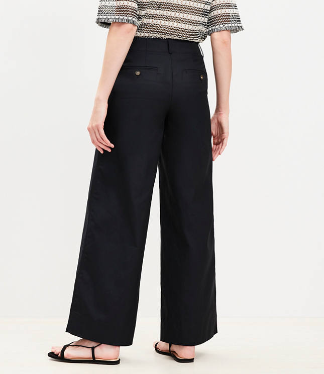 Pintucked Wide Leg Pants