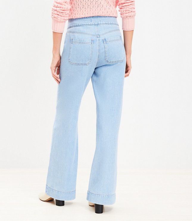 Patch Pocket High Rise Wide Leg Jeans in Light Wash