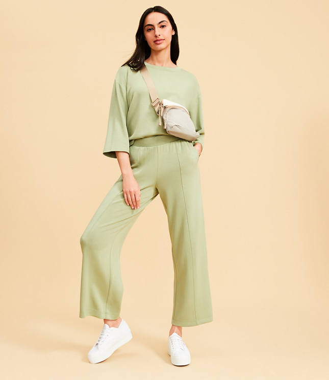 Lou & Grey Pintucked Scubasoft Wide Leg Pants