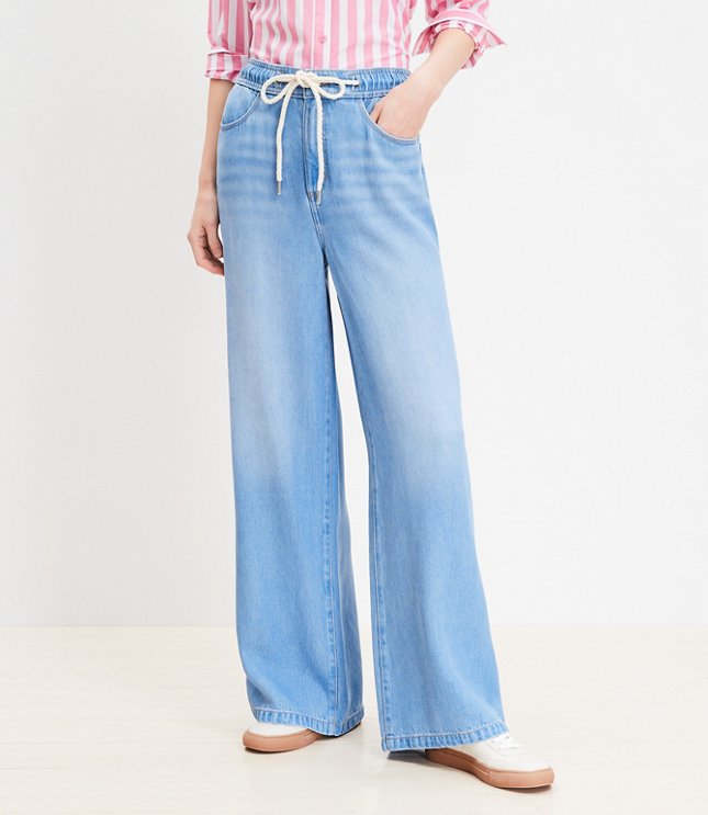 Pull On High Rise Palazzo Jeans in Light Wash