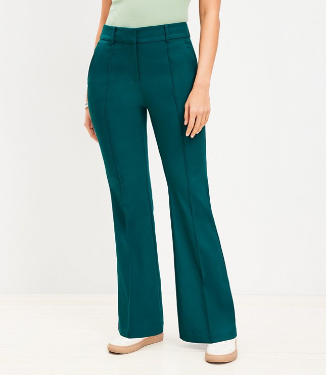 The Flares Comeback—Are They for Petites?