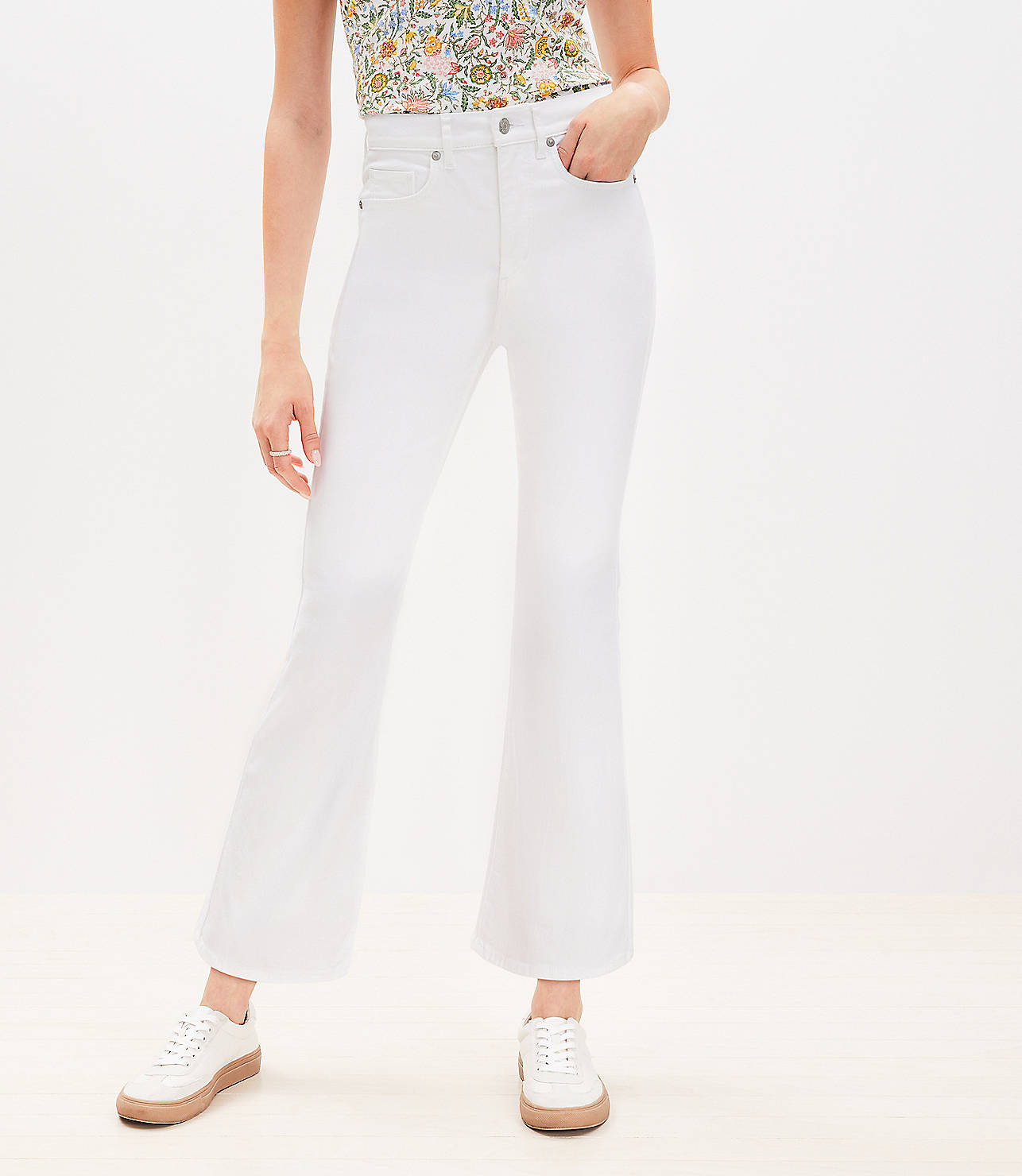 Petite High Rise Kick Crop Jeans in White