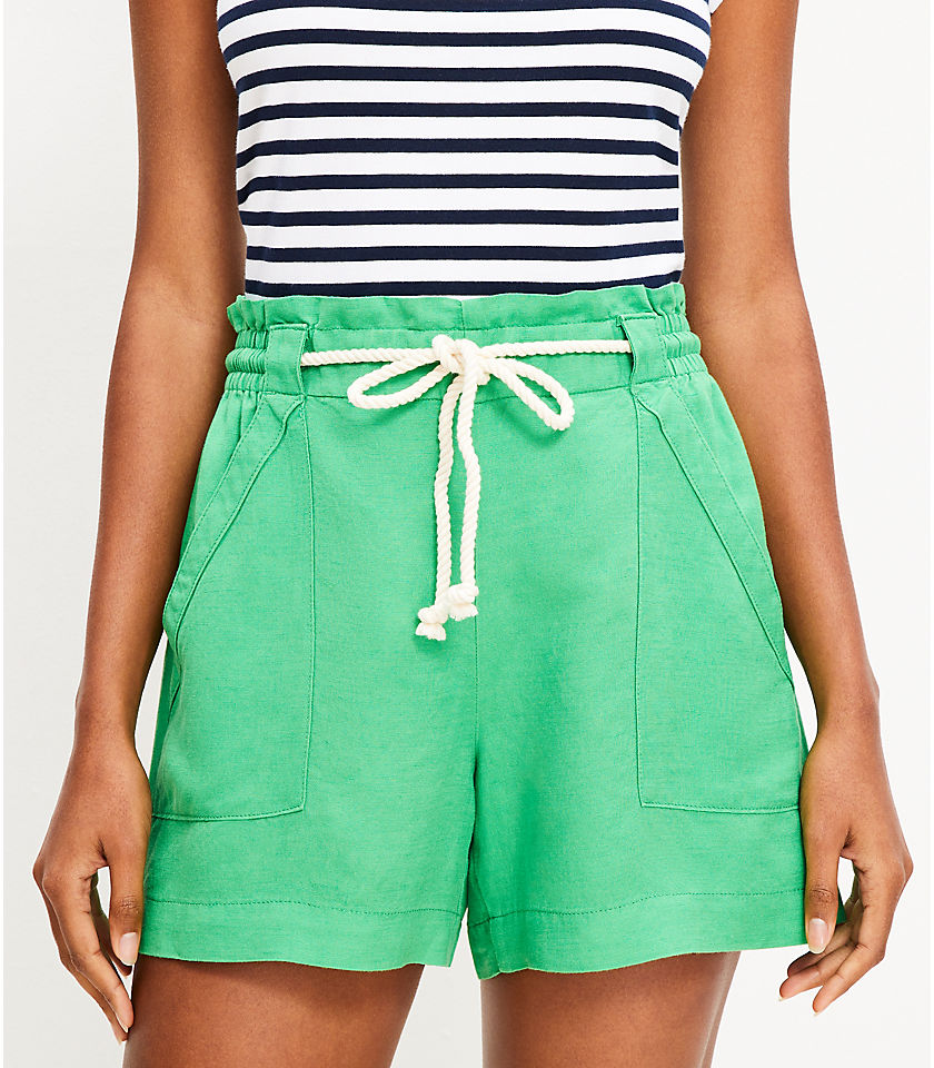 Petite Breezy Shorts in Linen Blend