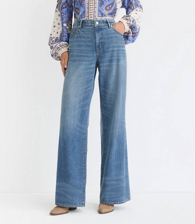 Mid Rise Wide Leg Jeans Classic Wash