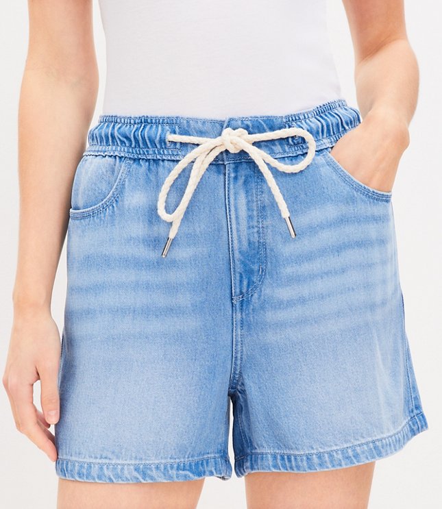 Petite High Rise Pull On Denim Shorts in Light Wash