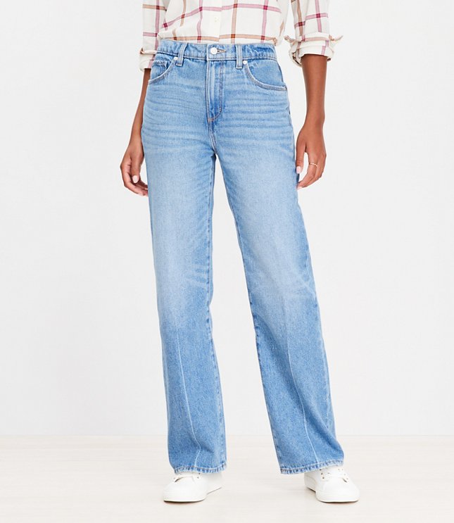 Slouchy Boyfriend Jeans in Light Vintage Indigo Wash