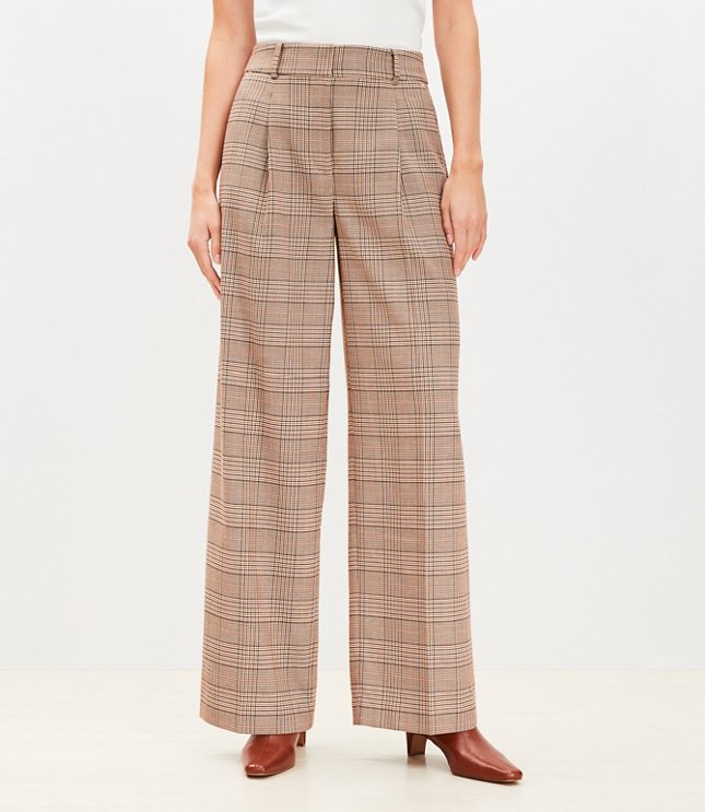 Curvy Pintucked Sutton Flare Pants