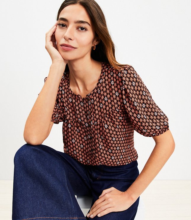 Dotted Collared V-Neck Shell