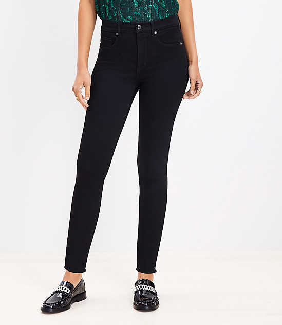 Petite Mid Rise Skinny Jeans in Black