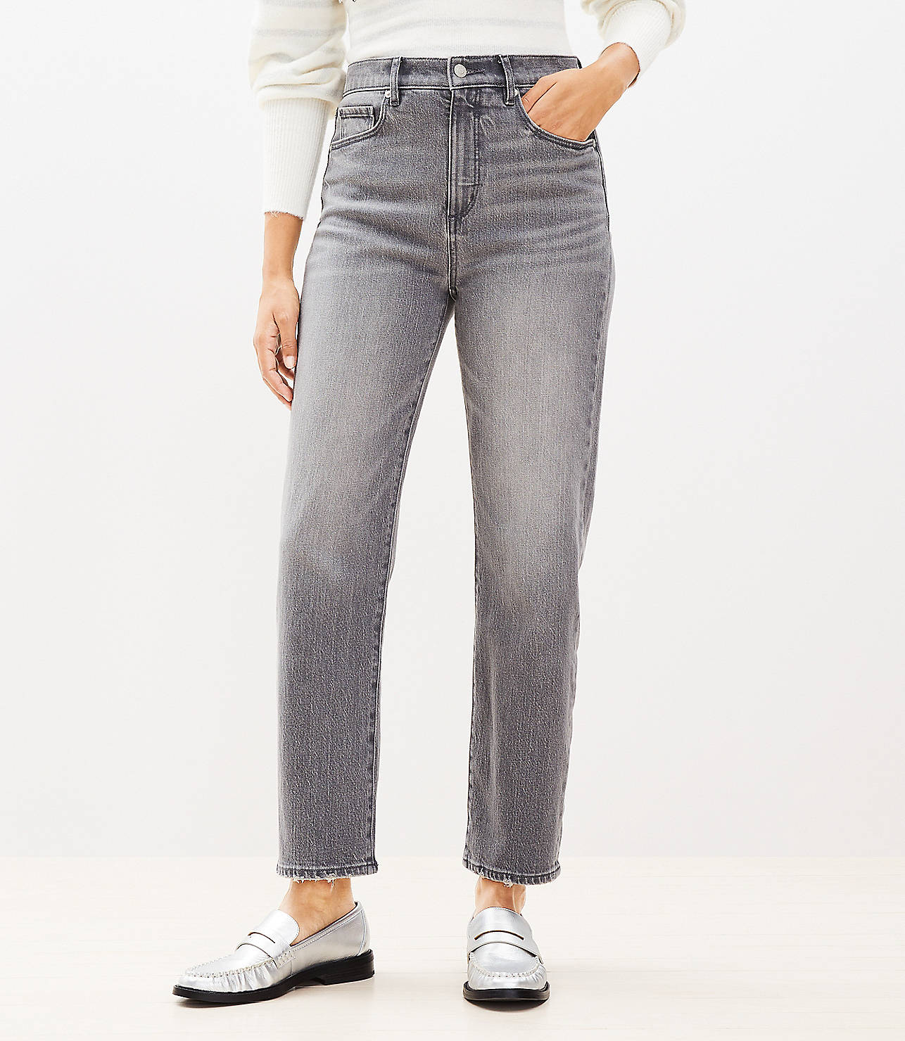 Petite High Rise Straight Jeans in Vintage Grey Wash