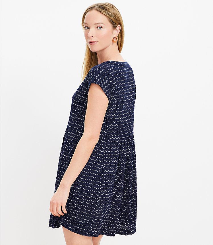 Scalloped Y Neck Swing Dress image number 2