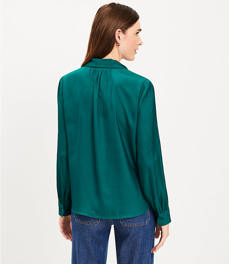 Petite Collared V-Neck Blouse image number 2