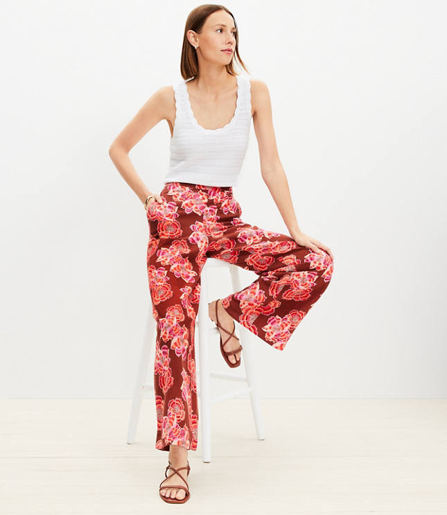 Fluid Pull On Wide Leg Pants in Textured Floral Linen Blend