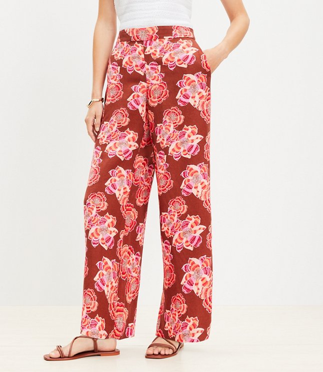 Fluid Pull On Wide Leg Pants in Textured Floral Linen Blend