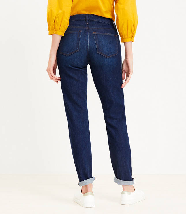 Curvy High Rise Straight Jeans in Light Vintage Indigo Wash