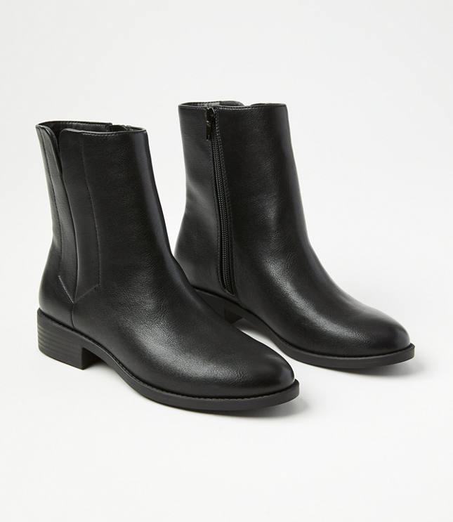 Comfortable flat black outlet boots