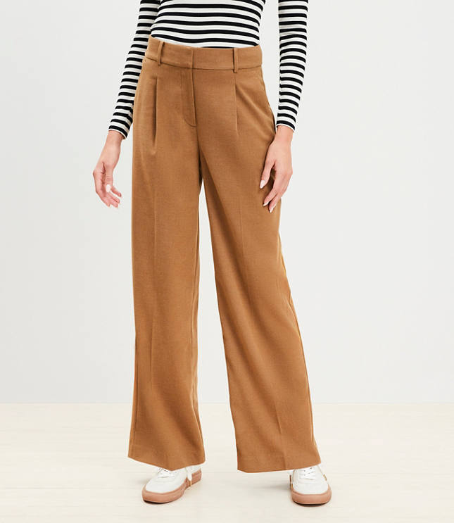 Curvy Pintucked Sutton Flare Pants