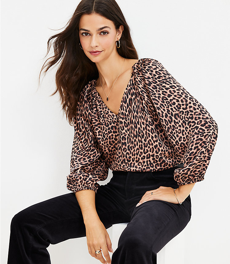 Leopard Print Pleated Sleeve V-Neck Top