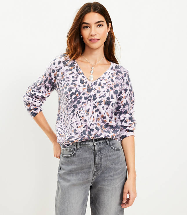 Cozy Leopard-Print Crew-Neck Sweater for Women