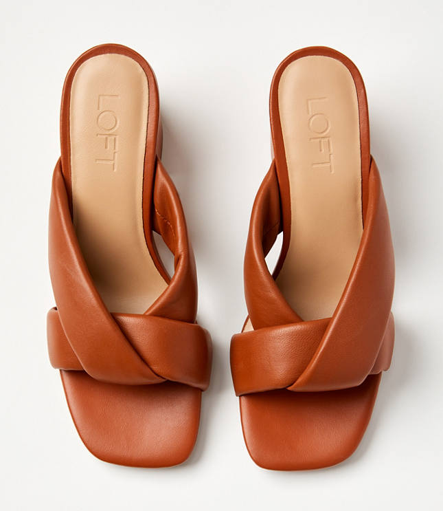 Puffed Twist Leather Mules