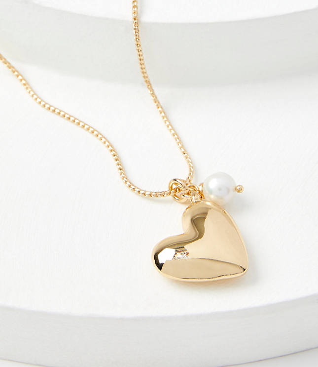 Pearlized Metal Heart Pendant Necklace