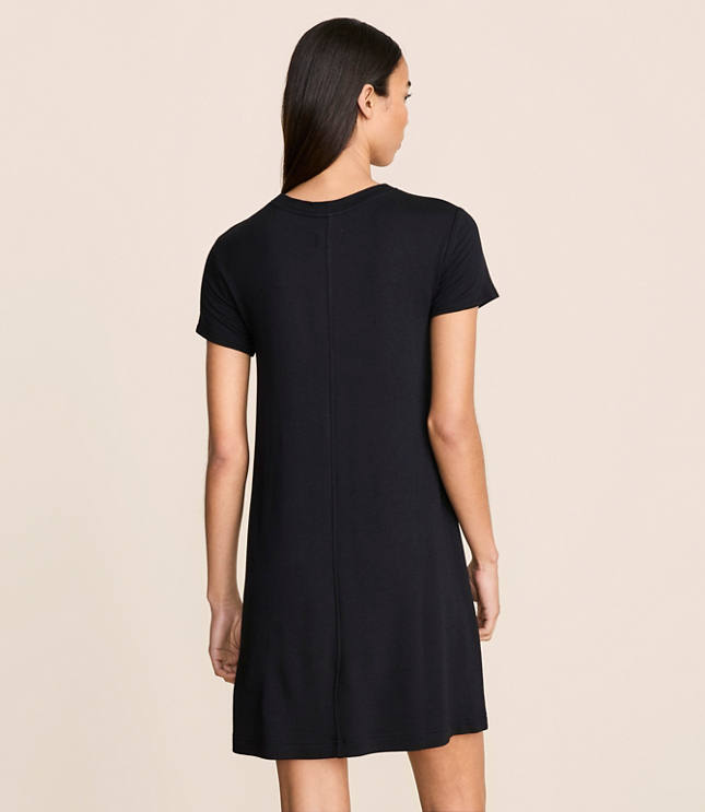 Lou & Grey Signaturesoft Mini Pocket Tee Dress