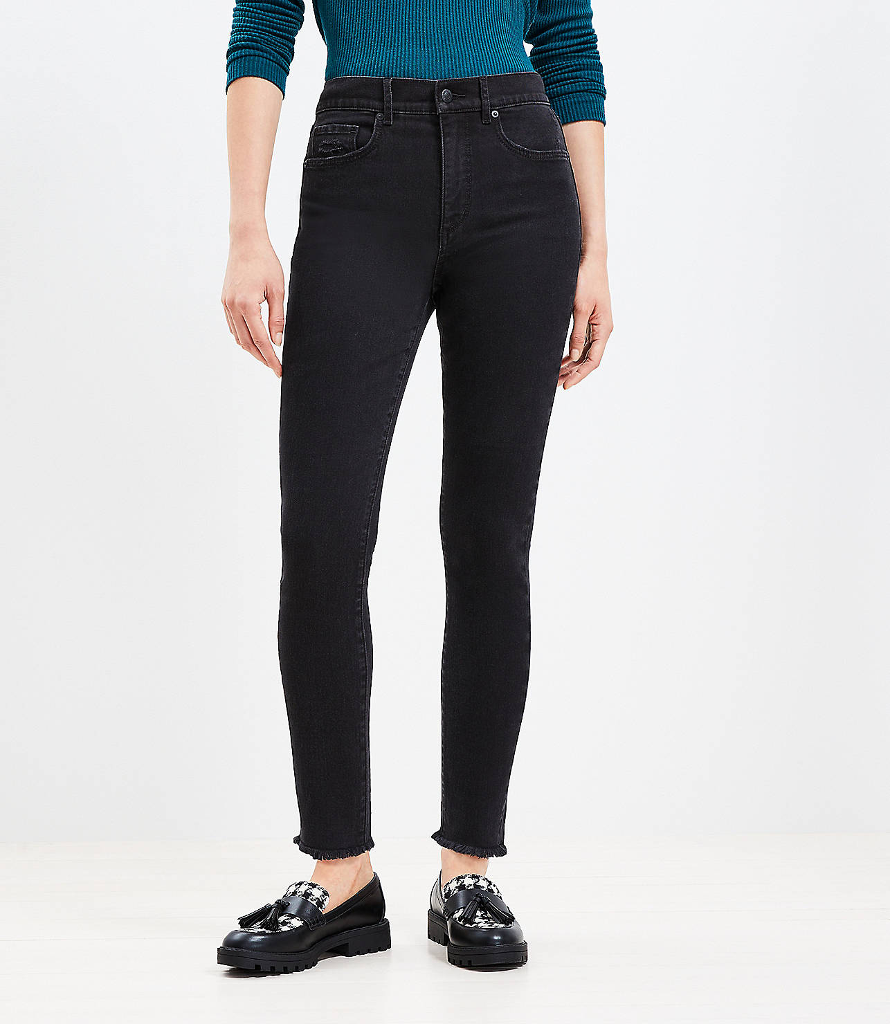 Petite Curvy Frayed High Rise Skinny Jeans in Washed Black Wash
