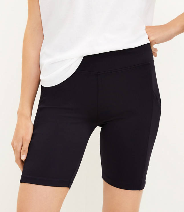 Lou & Grey Softsculpt Pocket Bike Shorts