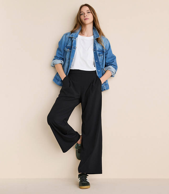 LOFT on X: Meet up, kick back and get going in your new favorite pants  from Lou & Grey 🏓💅✈️   / X