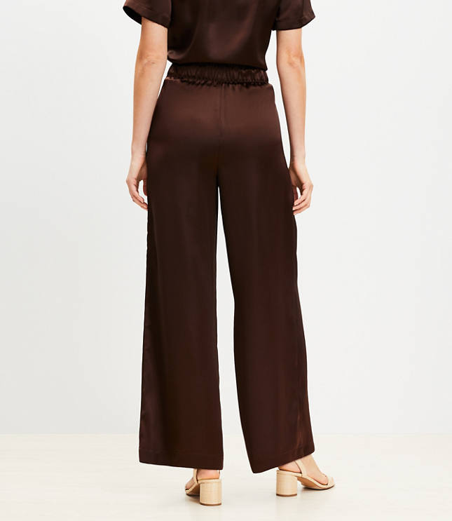 Fluid Pull On Wide Leg Pants in Satin