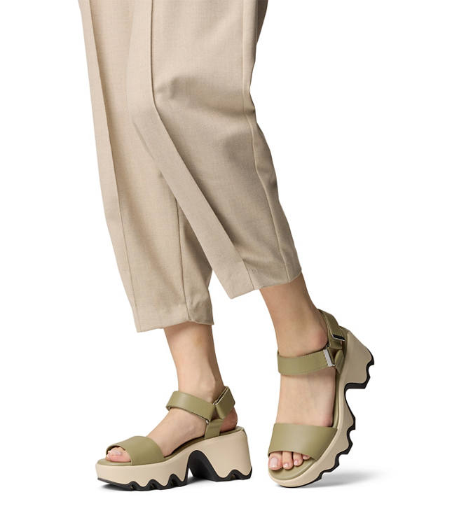 Sorel Kinetic Aura Y-Strap Sandals