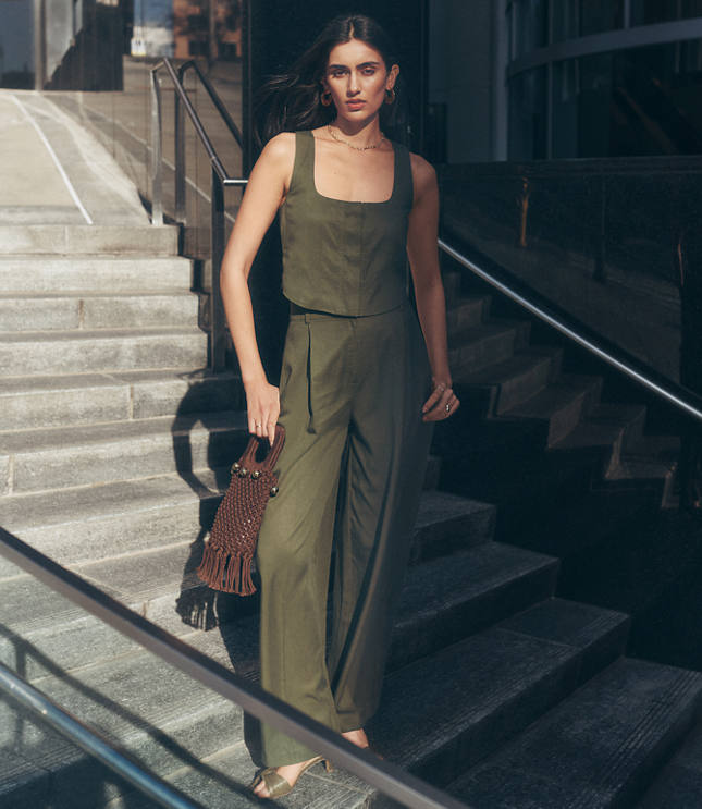 Petite LOFT Versa Pure Spun Pleated Barrel Pants