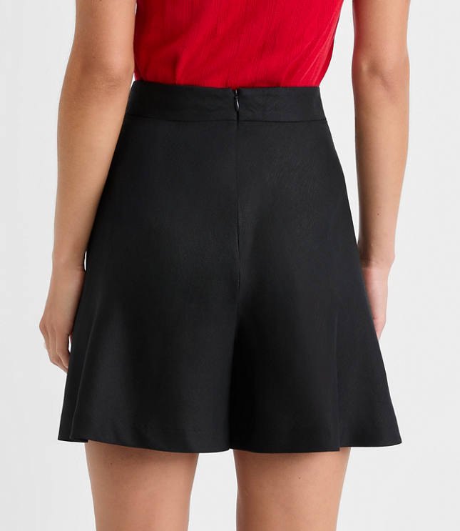 Petite Side Zip Shorts in Linen Blend