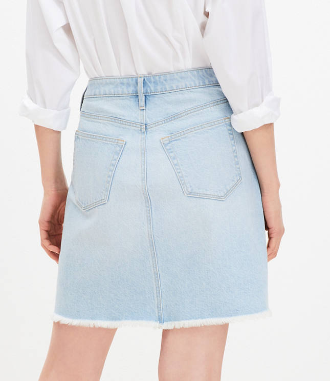 Frayed Denim Mini Skirt in Light Wash Indigo
