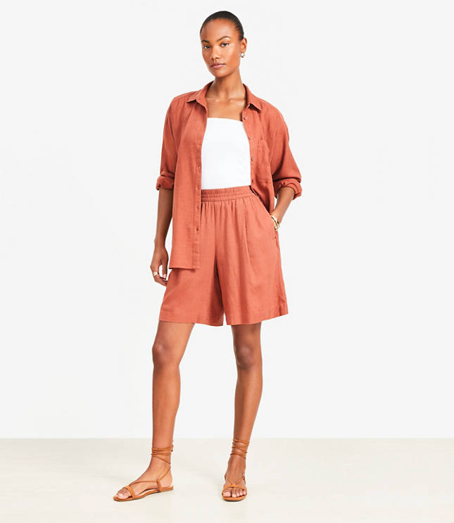 Pull On Bermuda Shorts in Linen Blend