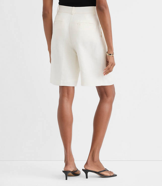 Petite Bermuda Shorts in Linen Blend