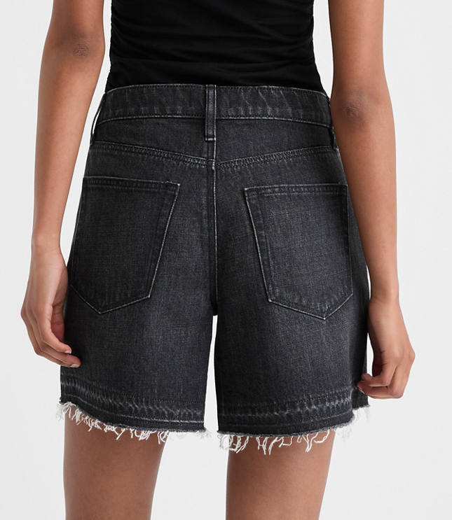 Rivete Petite Curvy Unpicked Boyfriend Shorts in Noir Wash