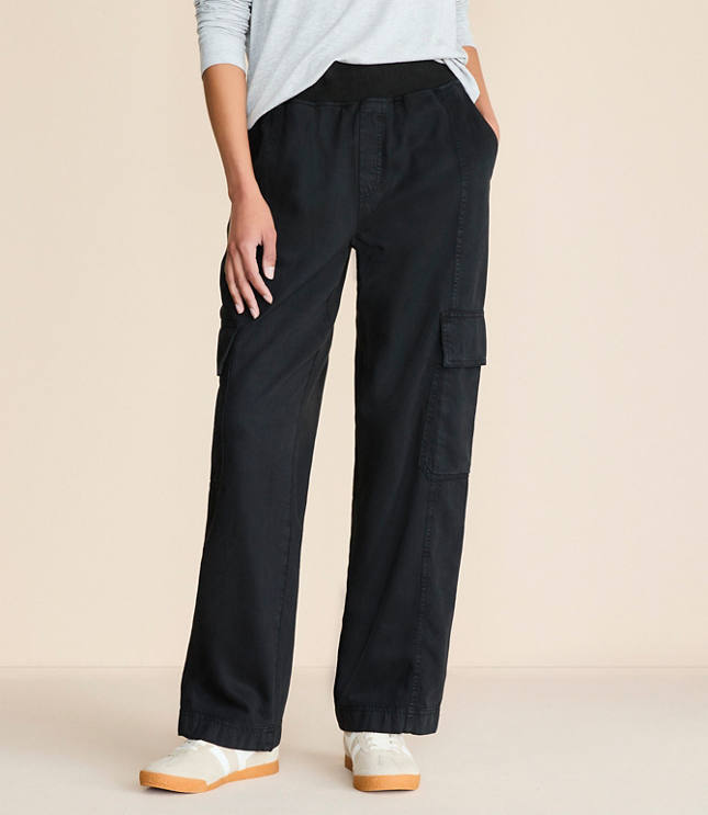 Lou & Grey Straight Leg Cargo Pants