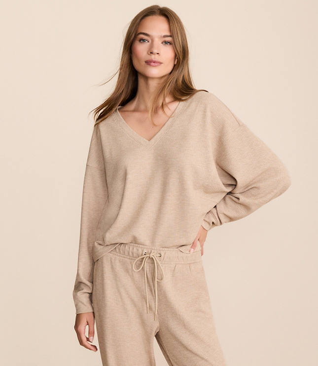 Lou & Grey Heathered Upstate Waffle V-Neck Top