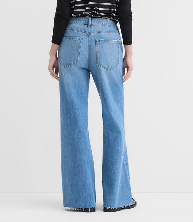 Rivete Petite Curvy Fresh Cut Mid Rise Loose Flare Jeans in Light Wash