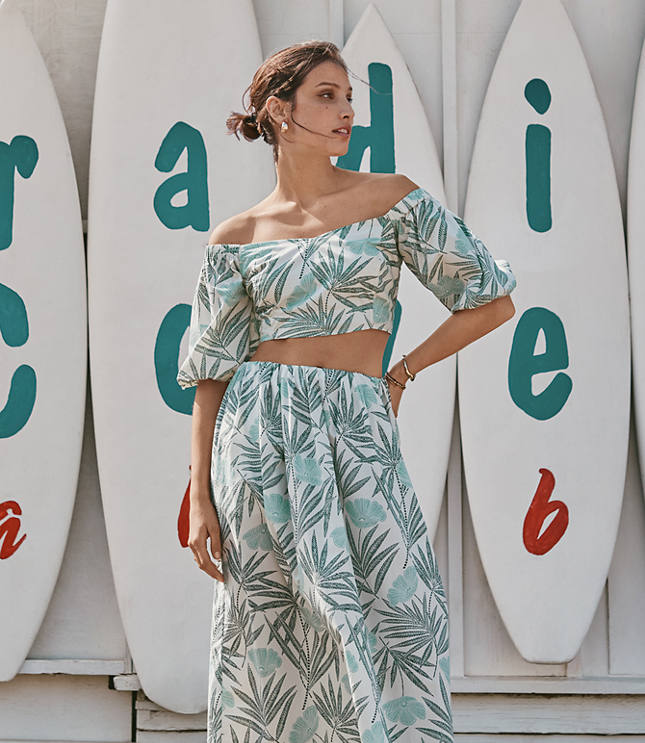 Petite LOFT Beach Palm Poplin Puff Sleeve Crop Top