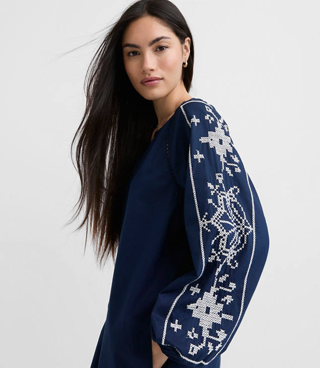 Petite Floral Embroidered Split Neck Mini Pocket Dress