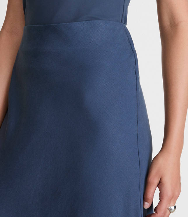 Petite LOFT Versa Pure Spun Bias Maxi Skirt carousel Product Image 4