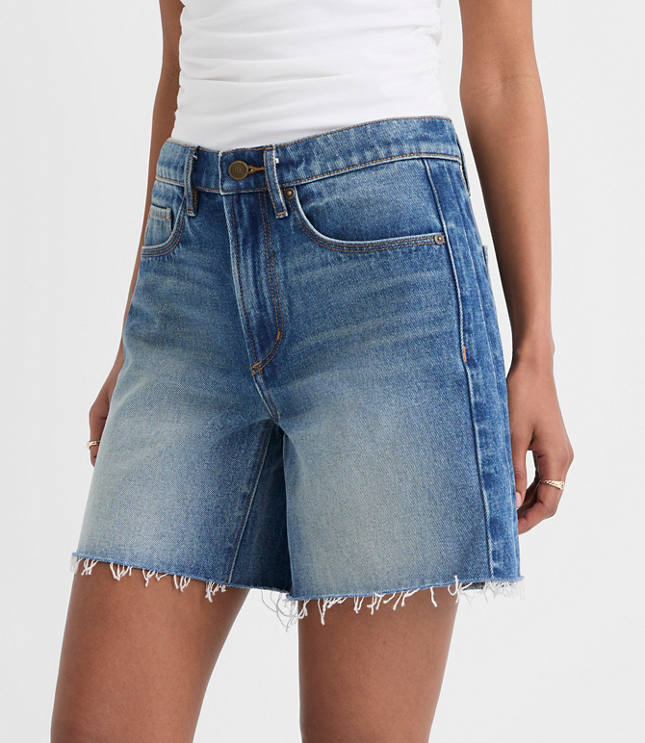 Rivete Petite Curvy Fresh Cut Seamed Boyfriend Shorts in Dark Wash