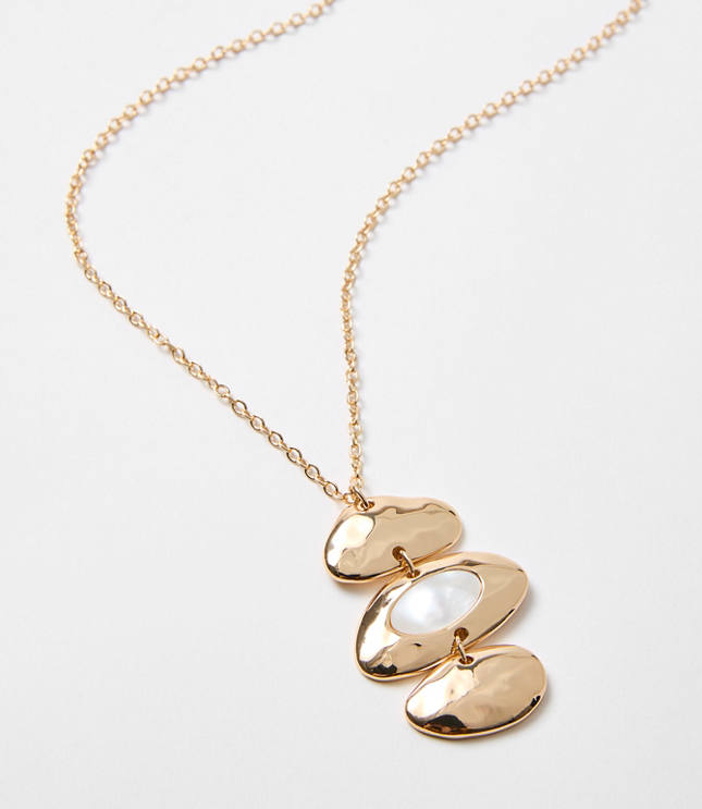 Pearlized Linear Molded Metal Necklace