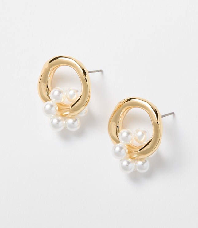 Pearlized Cluster Stud Earrings