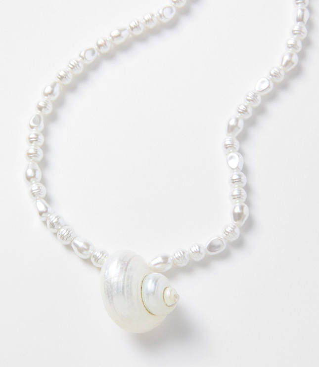 Pearlized Seashell Beaded Necklace